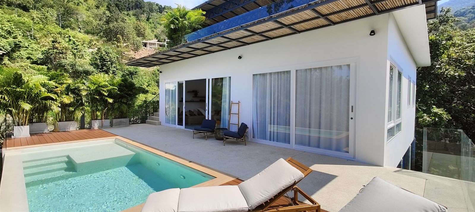 Villa Azhara — pool and mountain view