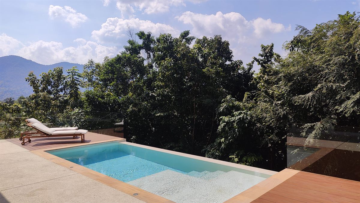 Villa Azhara — pool with mountain view