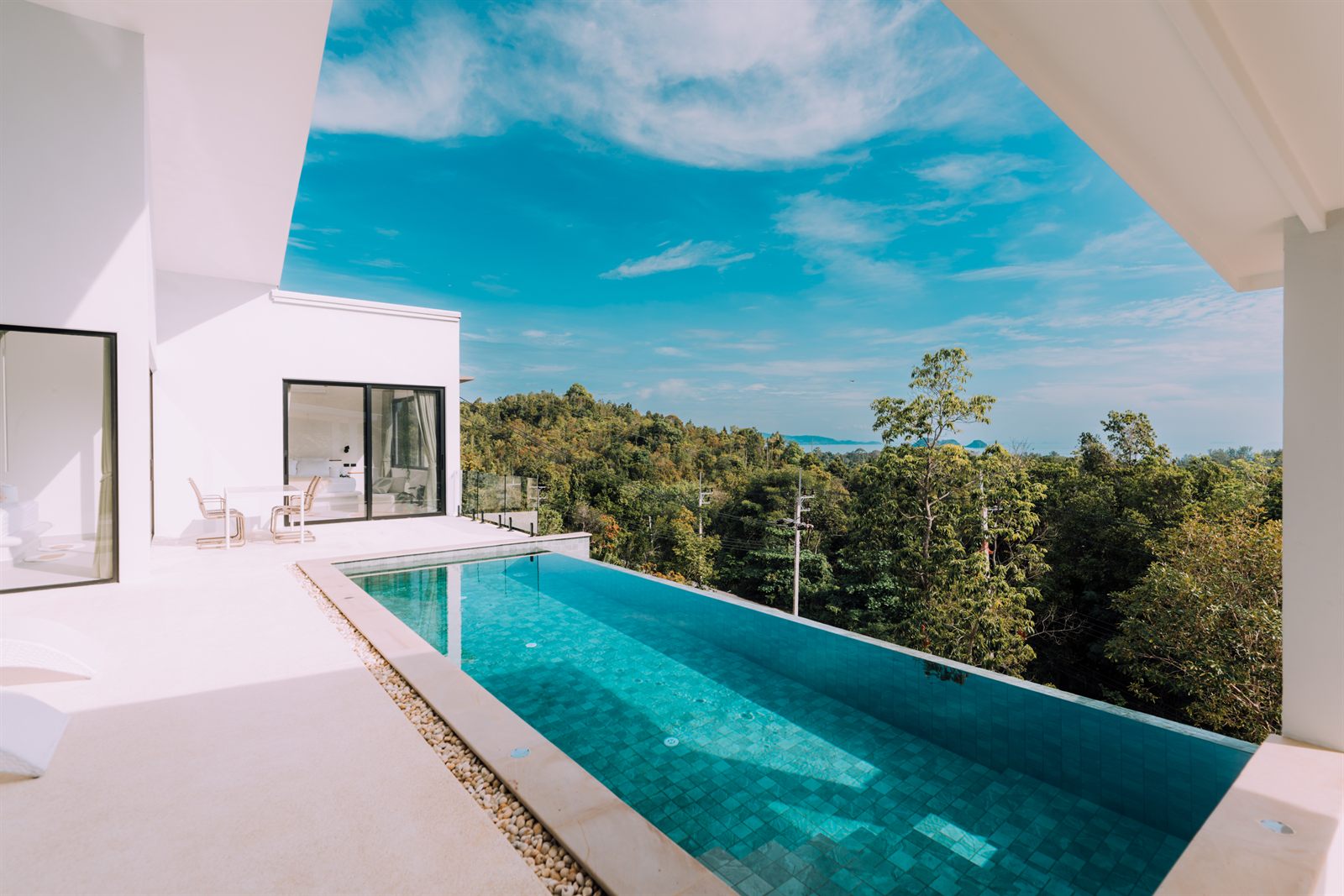 Breath of Paradise — infinity pool and jungle view