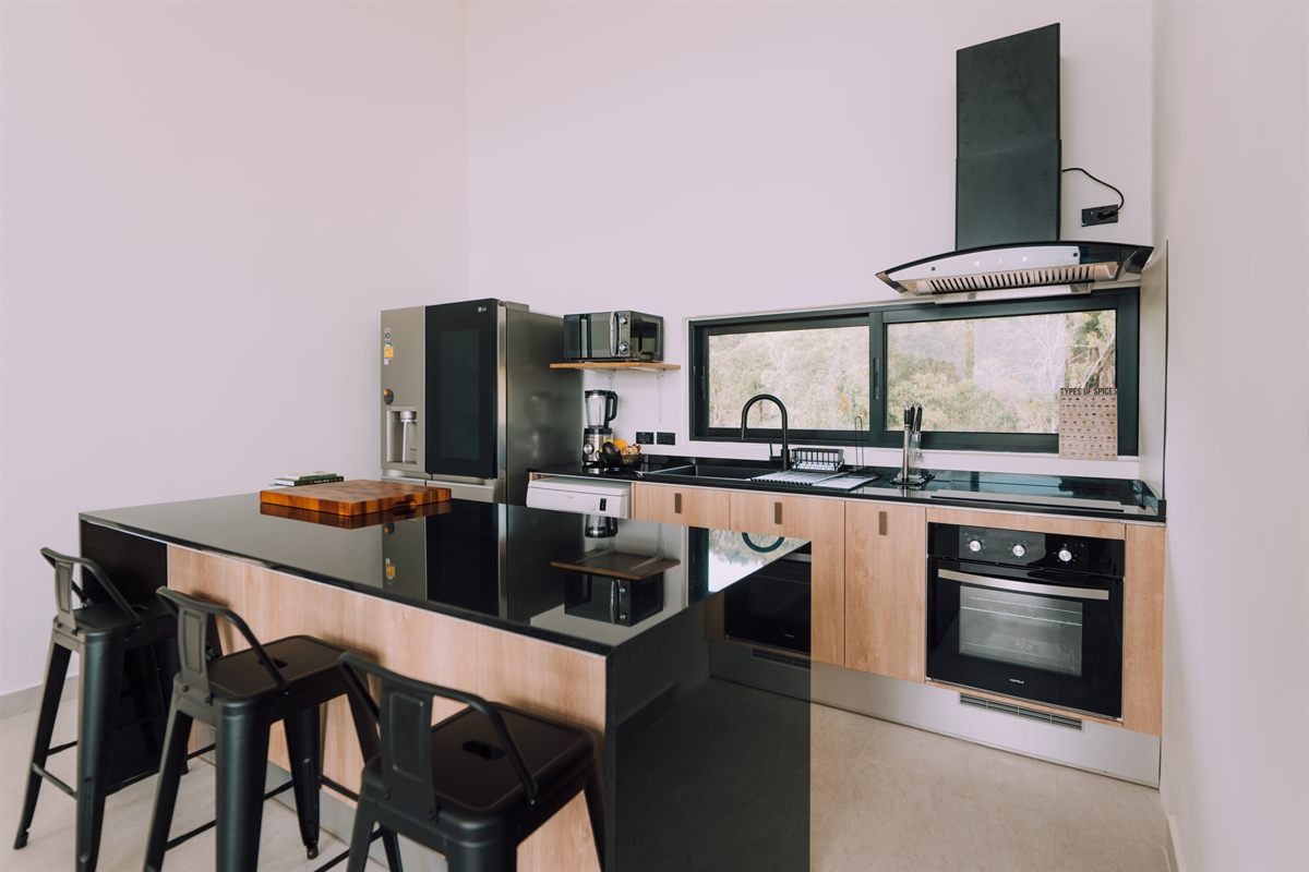 Breath of Paradise — kitchen