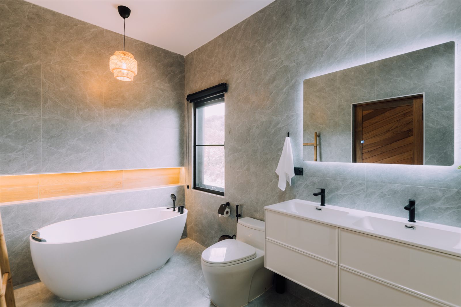 Breath of Paradise — bathroom with bathtub
