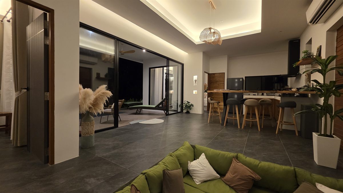 Villa Issanka — living room in the evening