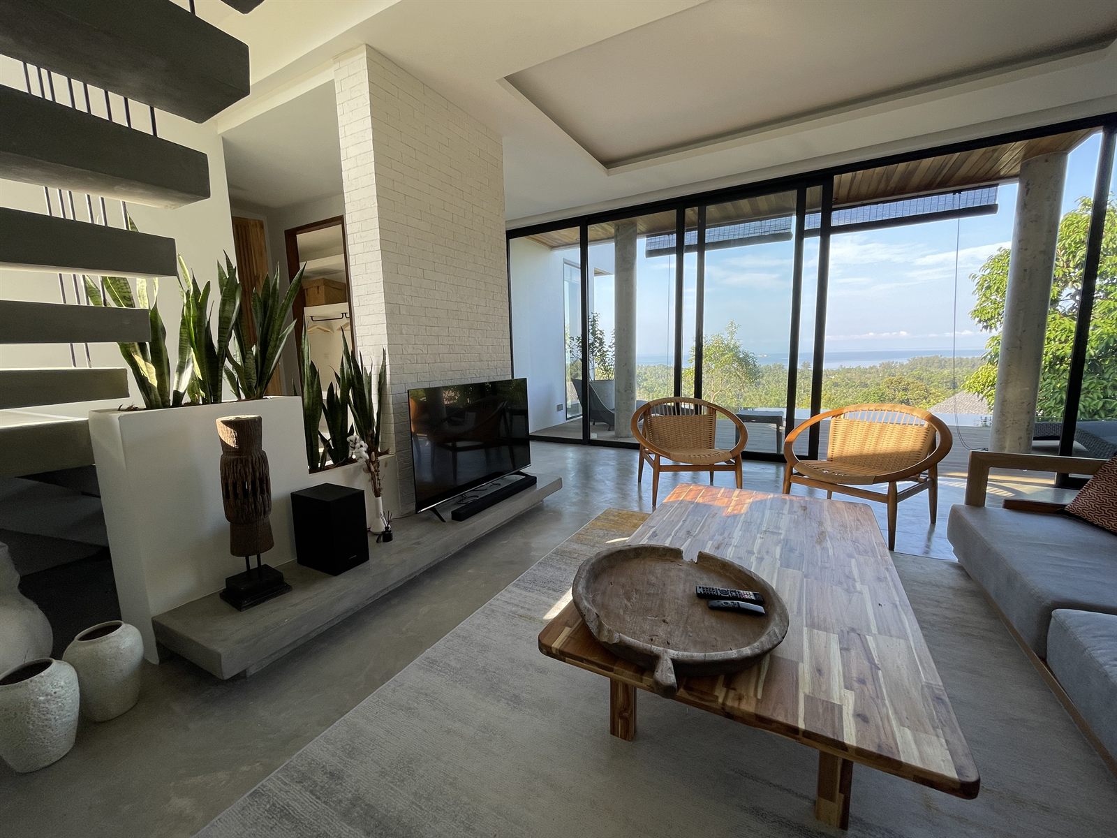 Villa Nour — living room with view